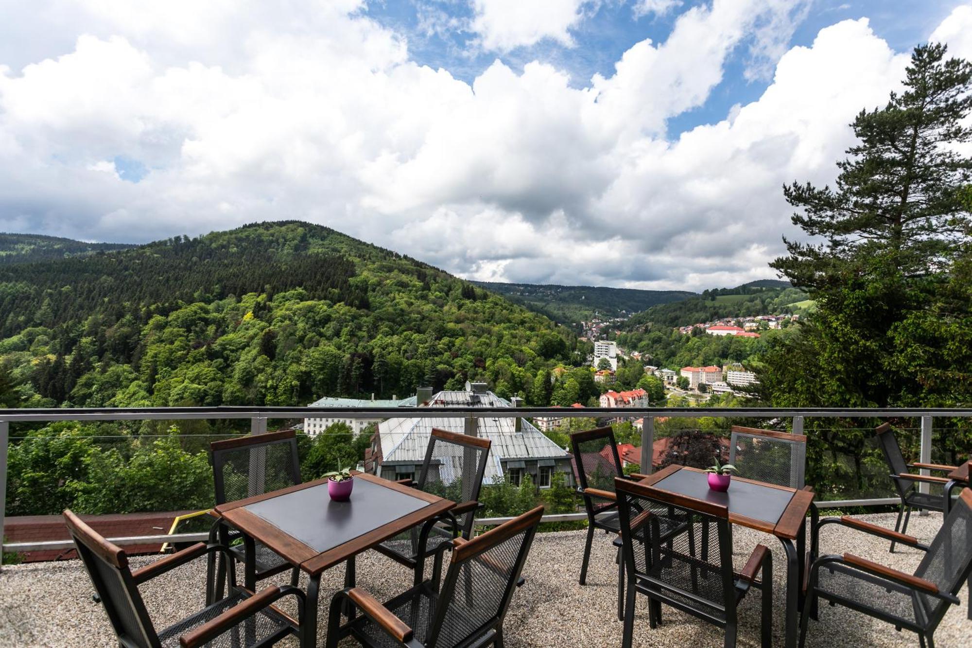 Hotel Panorama Jachymov Ngoại thất bức ảnh