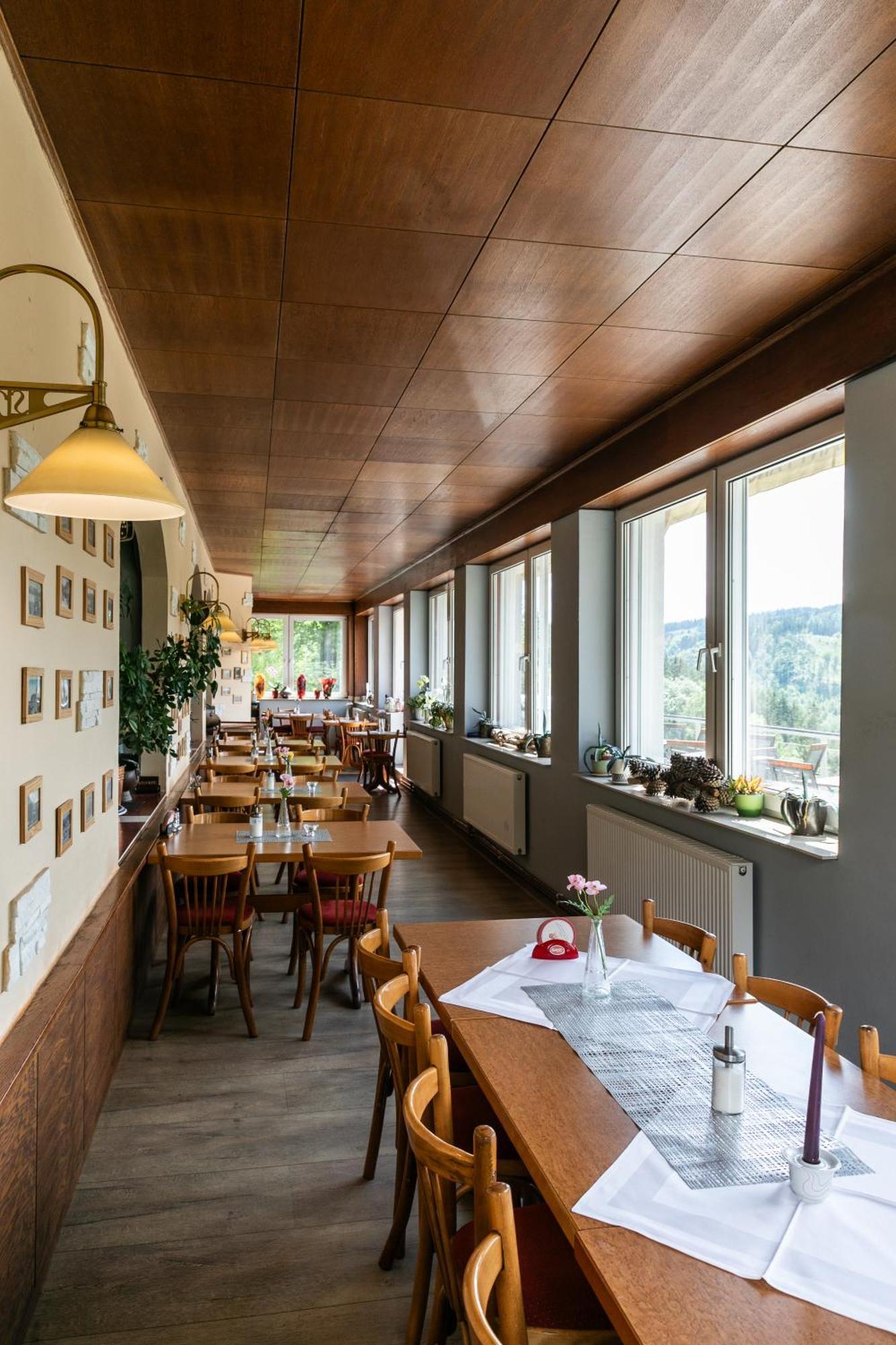 Hotel Panorama Jachymov Ngoại thất bức ảnh