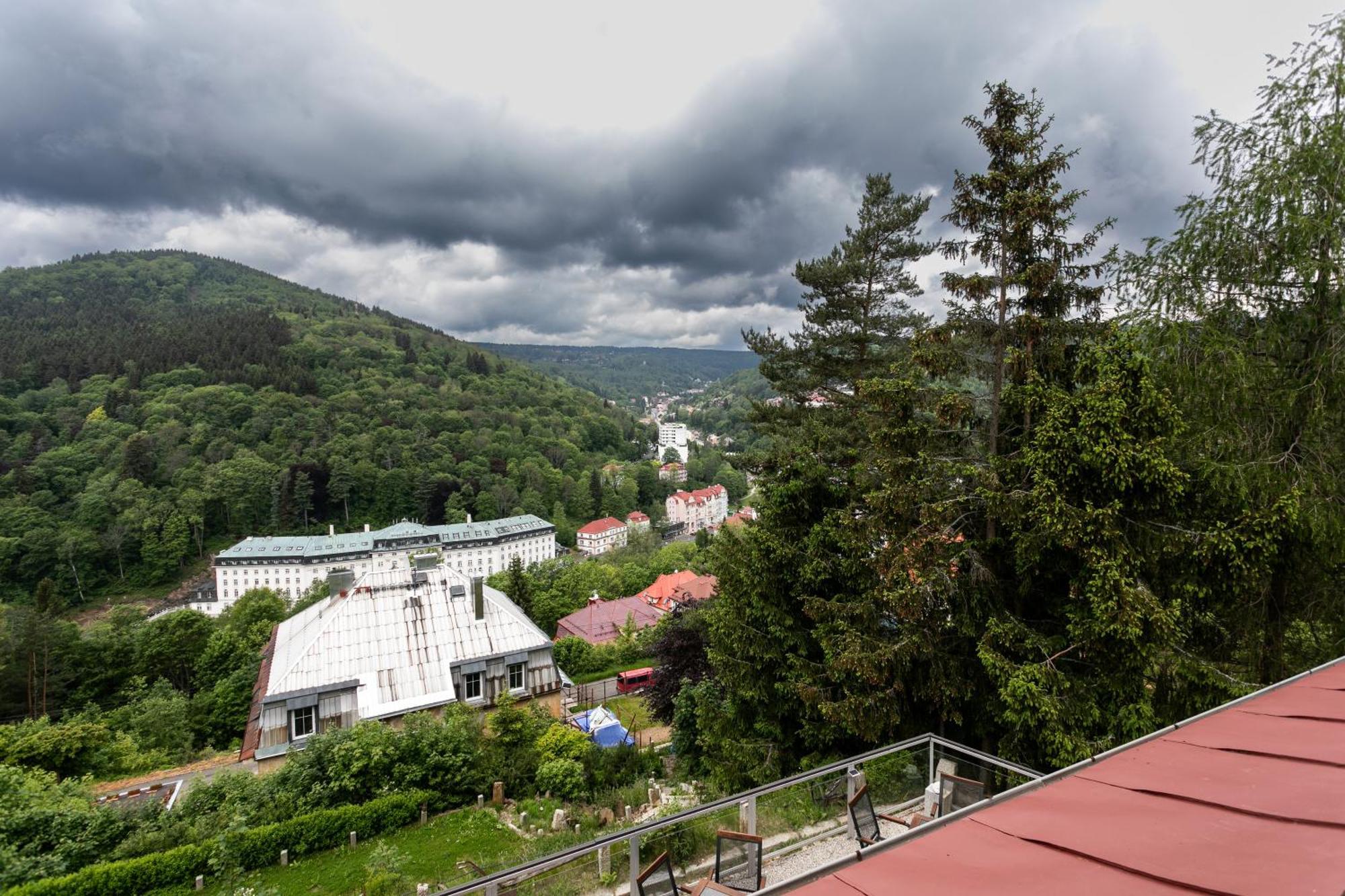 Hotel Panorama Jachymov Ngoại thất bức ảnh